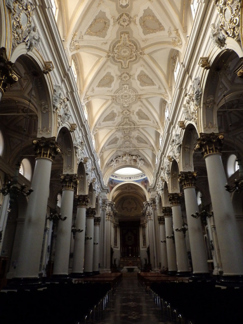 venusverticordias:Cattedrale S. Giovanni Battista, Ragusa, Siciclia, Italia | Deborah Esrick