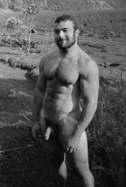 hairyblokes:  Lots of Hairy Blokes, Bears and Daddies.(submissions welcome, all only