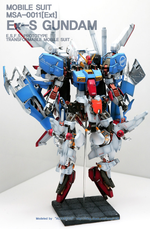 koreagunpla:Korean modeler spotlight: “ACOUSTICS”ACOUSTICS takes familiar Gunpla and modifies them with a signature “open-hatch” effect. The amazing results clearly speak for themselves.To see more of ACOUSTICS’ work, definitely be sure to