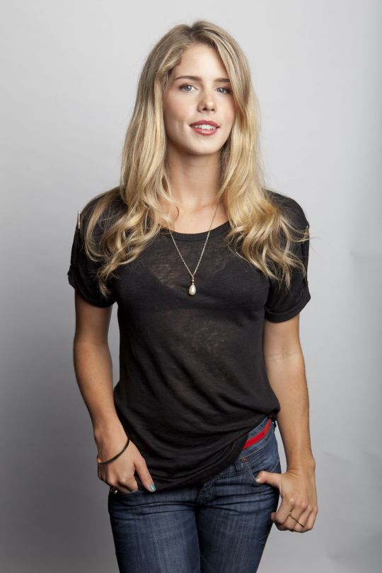 Emily Bett Rickards 80886f5c63de6465a66ee5e6d6df0be712b8abd4