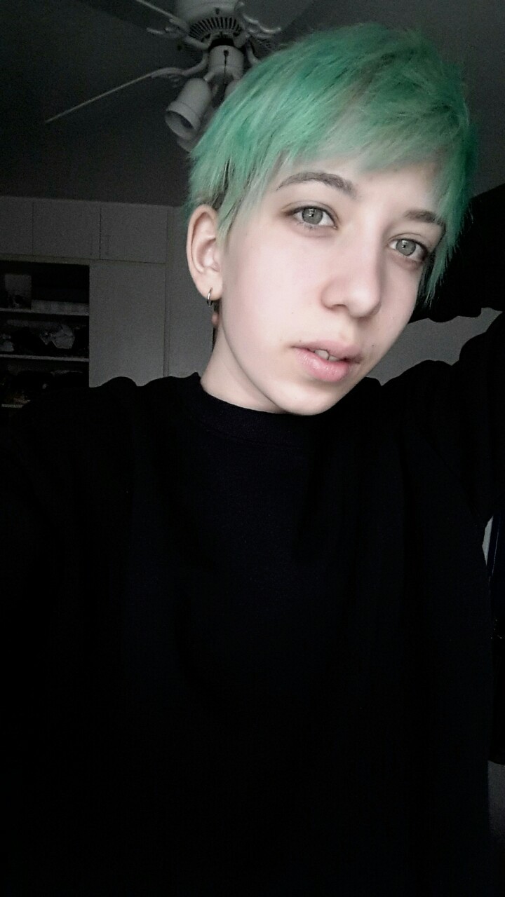 mypasalacqua:  champagne cocaine gasoline, and most things in between  ??????? marry