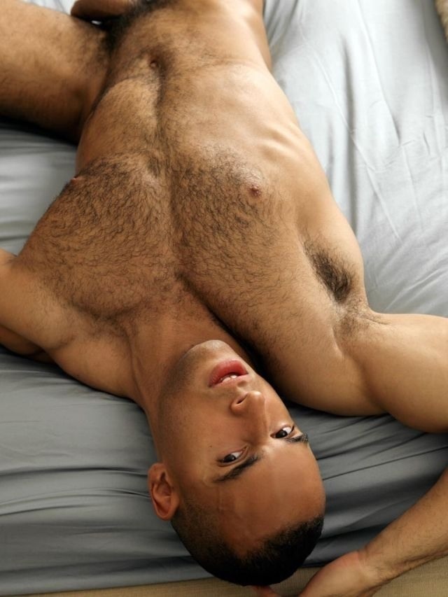 joaquimquimquim:  Sexy and Hot Sean Zevran  Follow me and enjoy - http://joaquimquimquim.tumblr.com