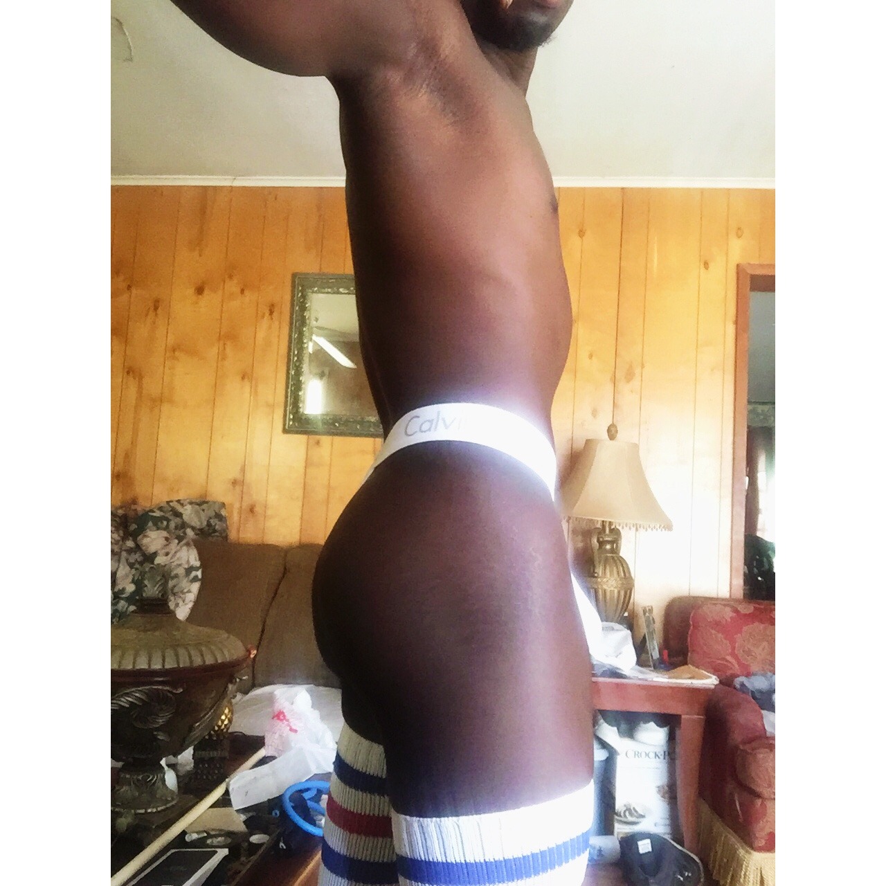 ckallmehdhakidd:  GM.😋😋