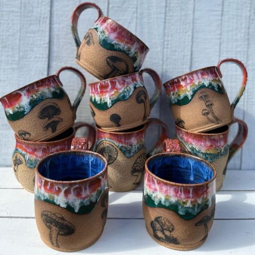 sosuperawesome:Danielle Hohrein Ceramics on Etsy