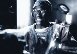 other-romantic-verbs:  Leverage Meme: Favorite Accessories 1/5 Glasses 