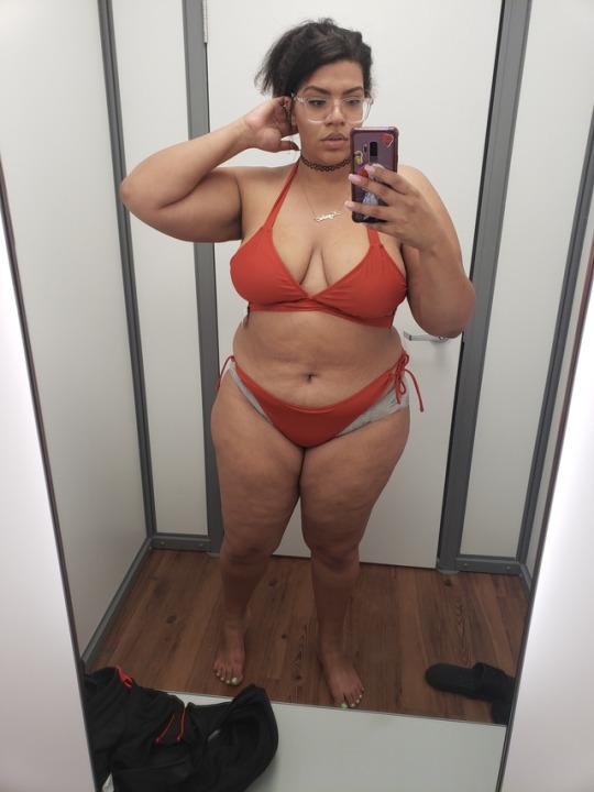 scootsenshi:  I’m fat fat
