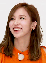 kimnatozaki:just twice things: mina’s gummy smile