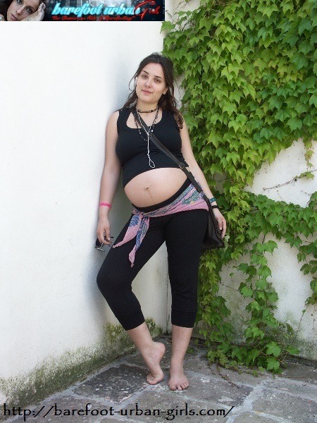 SIZZLING HOT UPDATE from BAREFOOT URBAN GIRLS!!!This week we have three encore sets of Barefoot Urban Stars ALEXIS (8 months pregnant!)  and AMANDA, plus Barefoot Urban Girl MARY!!!http://barefoot-urban-girls.com/pictures.htmlhttp://barefoot-urban-girls.c