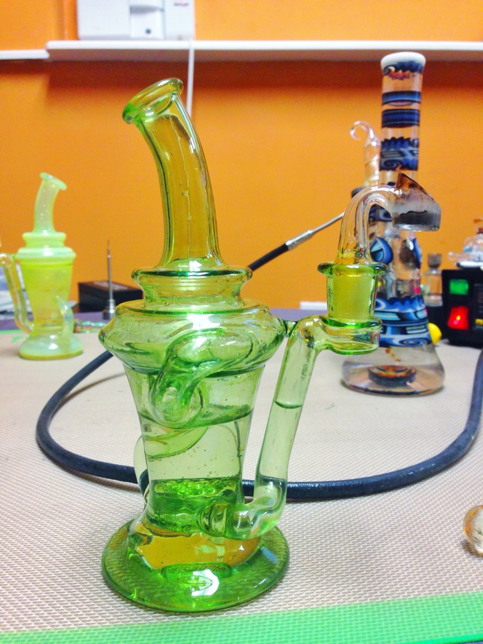 blazed-constellations:  keepitglassy:  Chillen at the homies, his collection is epic