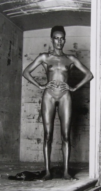 XXX ditirolez:Grace Jones photo