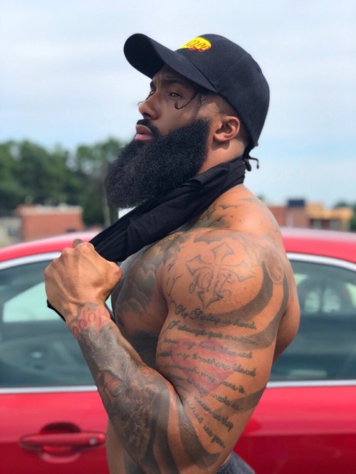 savvyifyanasty:  Shesssh🤤