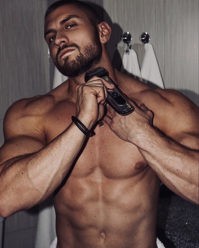 muscleworship808:MOST HANDSOME  getting ready to go to war on the field and in the clubs
