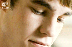 onegirlinalltheworld:  finn looking at rae 