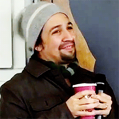 aphmatthew: whenamericasingsforyou: Lin-Manuel Miranda being smol and precious during the return of 