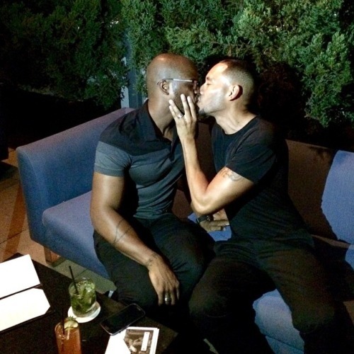 mixedpassing:  ofmicnmen:  charlibal:Love is …….. B E A U T I F U L   Y’all