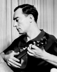 charlestontwist:Buster Keaton & the ukulele.