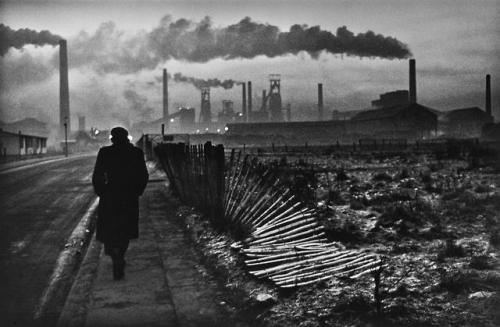 historicaltimes: Early Morning, West Hartlepool, County Durham, United Kingdom, 1963. via reddit