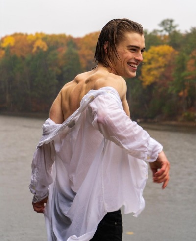 santaferomantic:nerdinthemoon:Nick Vogt