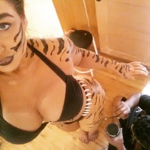#bodypainting #tigra #hehasadegreeinthis #dontpanic #wizardworldchicago