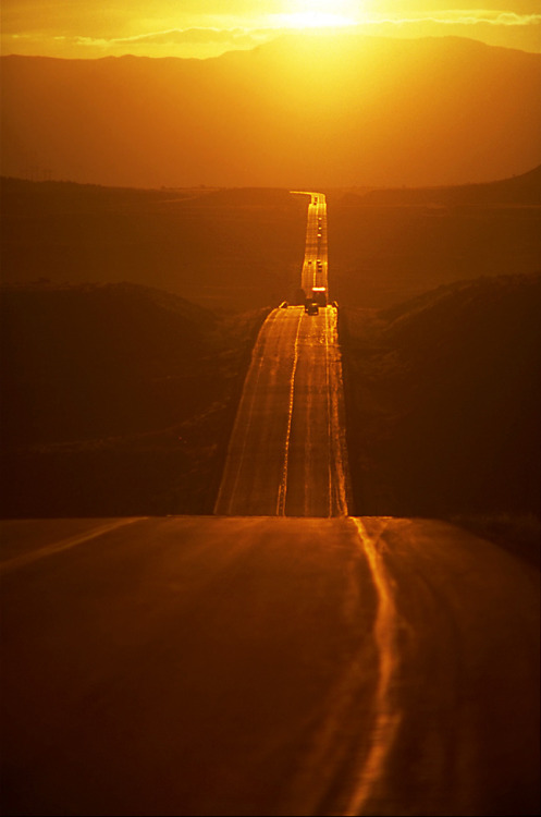 dearscience:  Highway into the sunset | Royce Bair