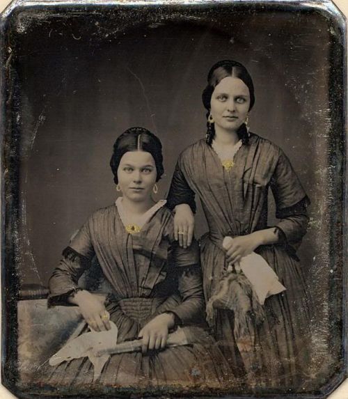 1850s sisters, daguerreotype   