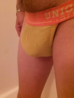 Tattootodd80:  Pissing My Yellow Jockstrap  Would Love To See This Stud Piss In His