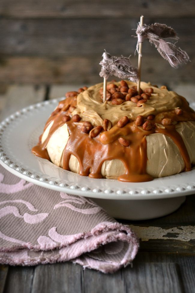 confectionerybliss:  Peanut Butter Pavlova | Sweet Gula