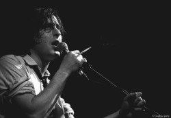 deatharoundhiseyes: Carl Barât  Paris, 2008.