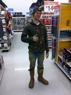 muddytallboots:Wouldn’t mind meeting up with this dude at the Walmart 