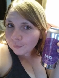 xarv:  sagansuniverse:  Treehouse beer!! Haze! xarv  Wife and beer. Two loves =)