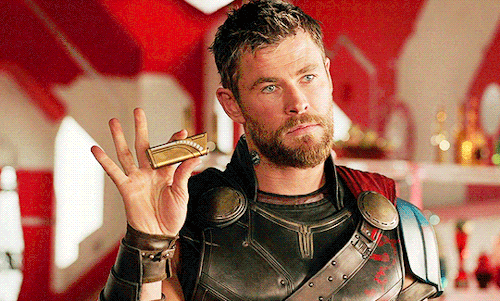 nellie&ndash;crain: #same energy Thor: Ragnarok || The Umbrella Academy