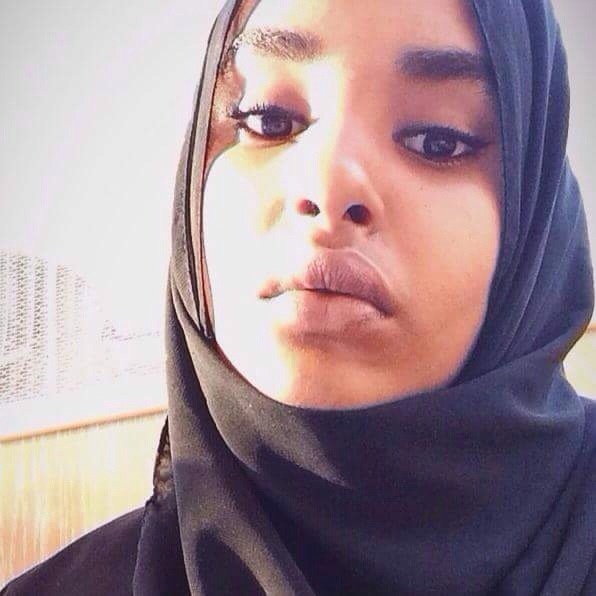 iamwizz:  thecarbonblack:  ~ new selfies pending ~   u ain’t shit to this melanin