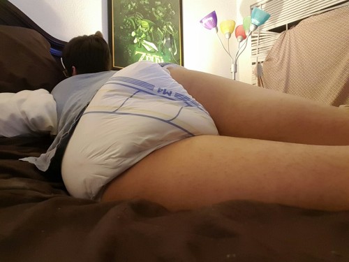 tuxedodiaper: Got home from work today. Was trying to make it through the day in my pull ups but had