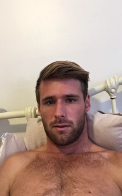 cuddlyuk-gay:  I generally reblog pics of guys with varying degrees of hair, if you want to check out some of the others, go to: http://cuddlyuk-gay.tumblr.com