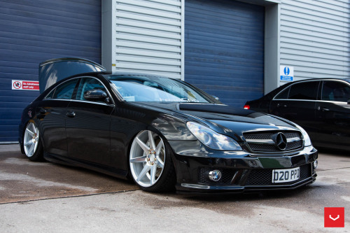 vossenwheels:  Happy Monday!