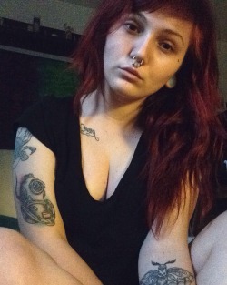 m0rphlne:  angry tattooed squish face