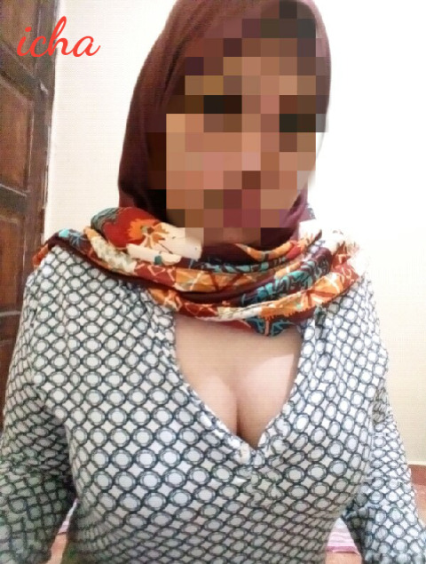 crazy-boy-88: abgjanggutikat: icharizan: Morning abg2..jap lagi nak pegi keje.rmai nye yg pm, nnti i
