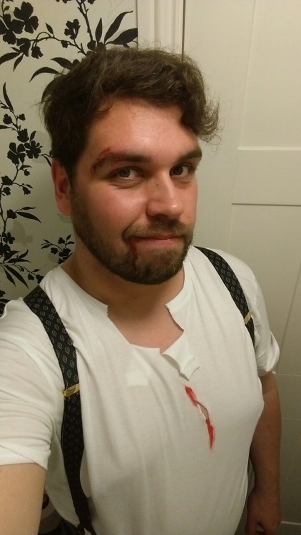 So, it was our Halloween Quiz this evening, and for £3, the cost of the t-shirt and the (not pictured) axe, I think I made a rather good Woodsman! 😁