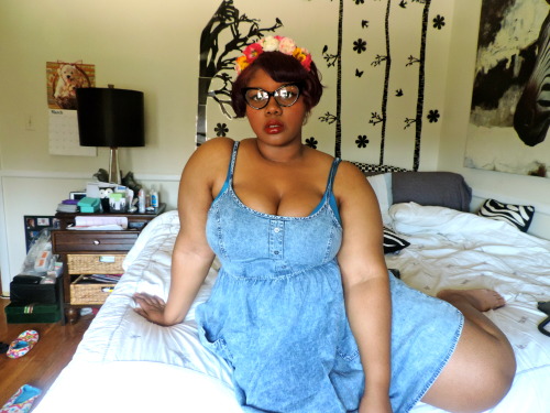 afatblackfairy:Boop I’m so cute~ <3Dress: Forever 21Glasses: EtsyHeadband: Forever 21