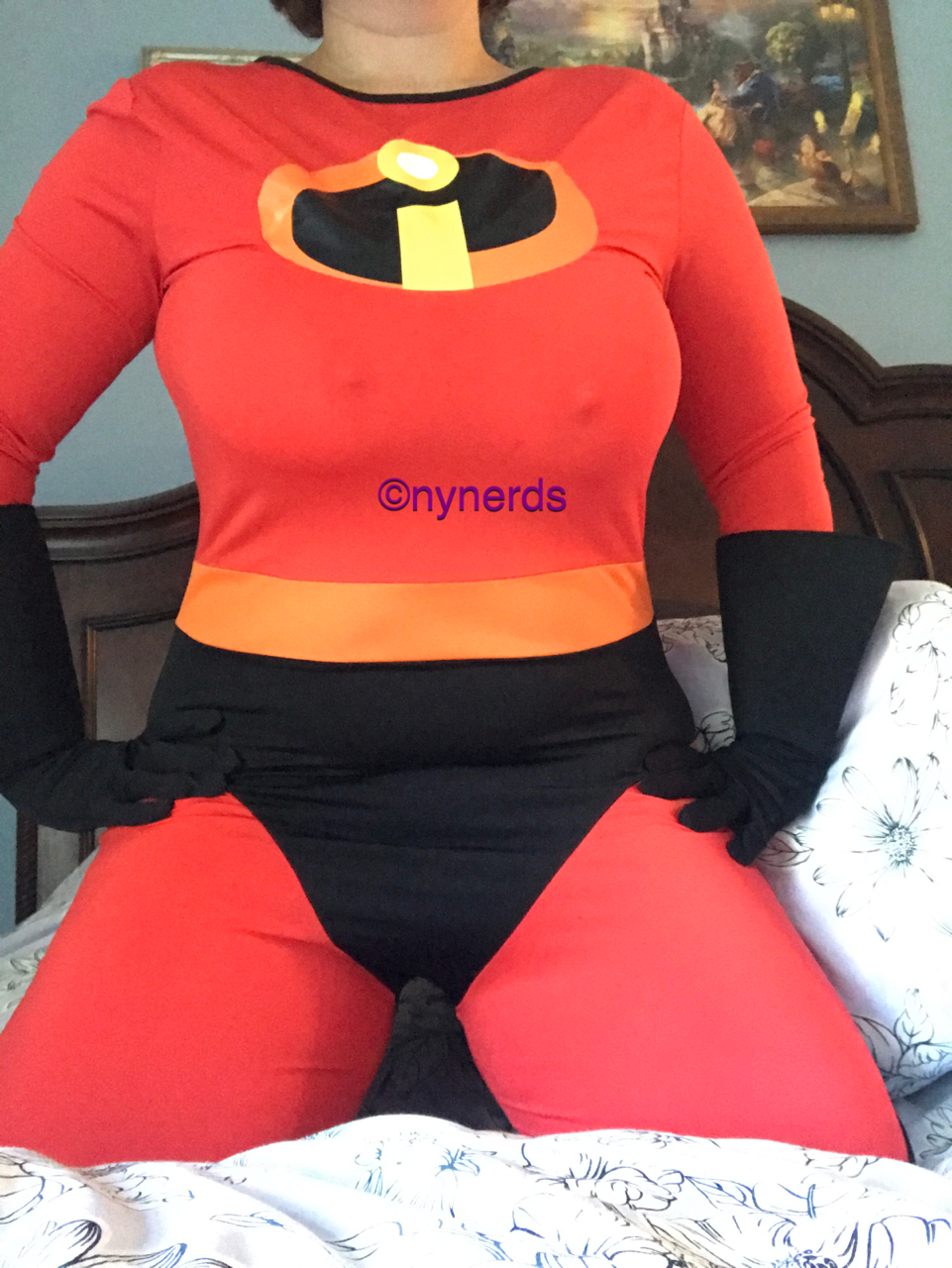nynerds:  Happy Halloween guys and ghouls from Mrs. Incredible 🎃🧡💀👻