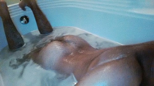 alexxxhairy: Take a bath with me ❤