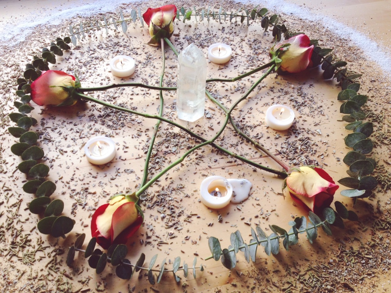 gardenofthequeen:  savedbythewild:  did a cleansing and protection ritual with my