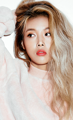 nalizzy:  yubin for marie claire, november adult photos