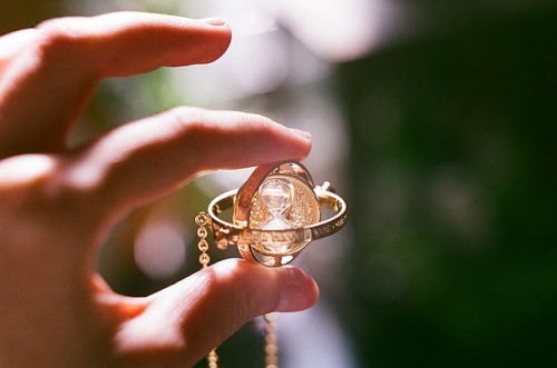 Hermione’s Time-Turner necklace. I want this!