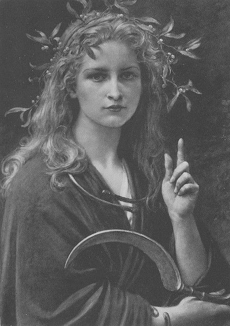 clavicle-moundshroud: Druid arch-priestess with sickle and mistletoe