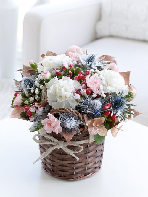 Petite Winter Basket