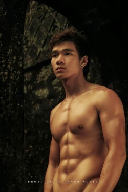 21770645:  asiancock86:  butterseah:   Quynh Kenzo  👍 www. Ernestseah.com 😜www.ernestseah.com 😋Anywhere…everywhere … DRAMAWEAR Ernest SEAH NYC   It covers the great asian men … http://asiancock86.tumblr.com   u i g g 