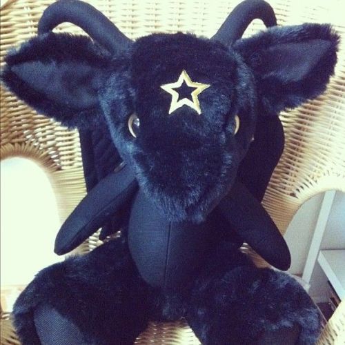 Little Baphomet so cute, I need one