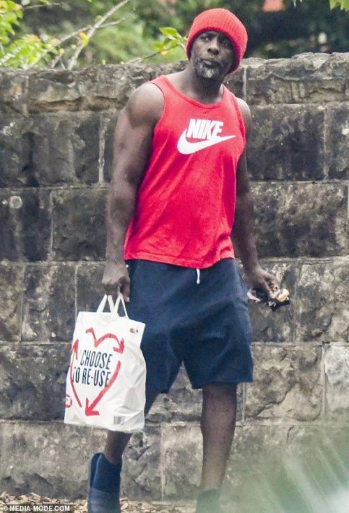 Idris Elba in Sydney just enjoying a sweet treat :)