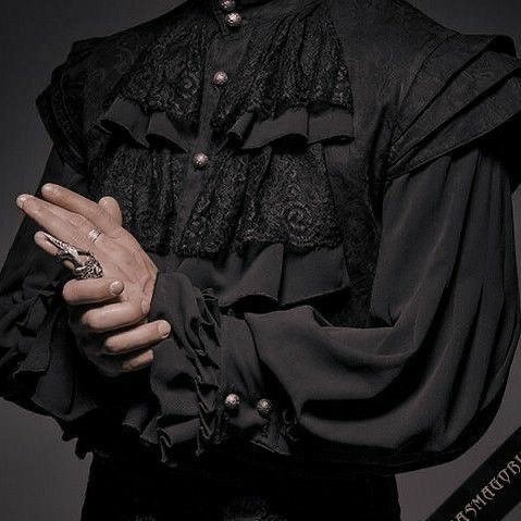 Who Else Would Conveniently Discorporate If Crowley Shows Up In Anything Like This In S3?